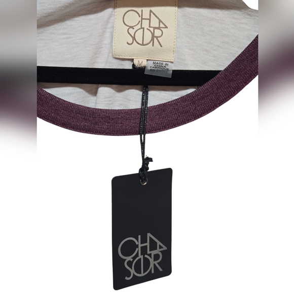 NWT Chaser Womens Shirt Short Flirty Sleeves Sz Med Purple Off White T Shirt - Picture 2 of 4